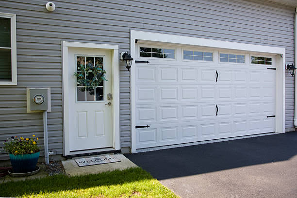 24/7 Emergency Garage Door Panel Replacement experts in St. James, NY